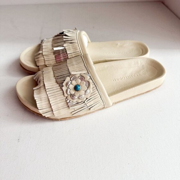 Manitobah Women's Wasaga Fringed Slides Light Beige  Leather 8 - Picture 9 of 12
